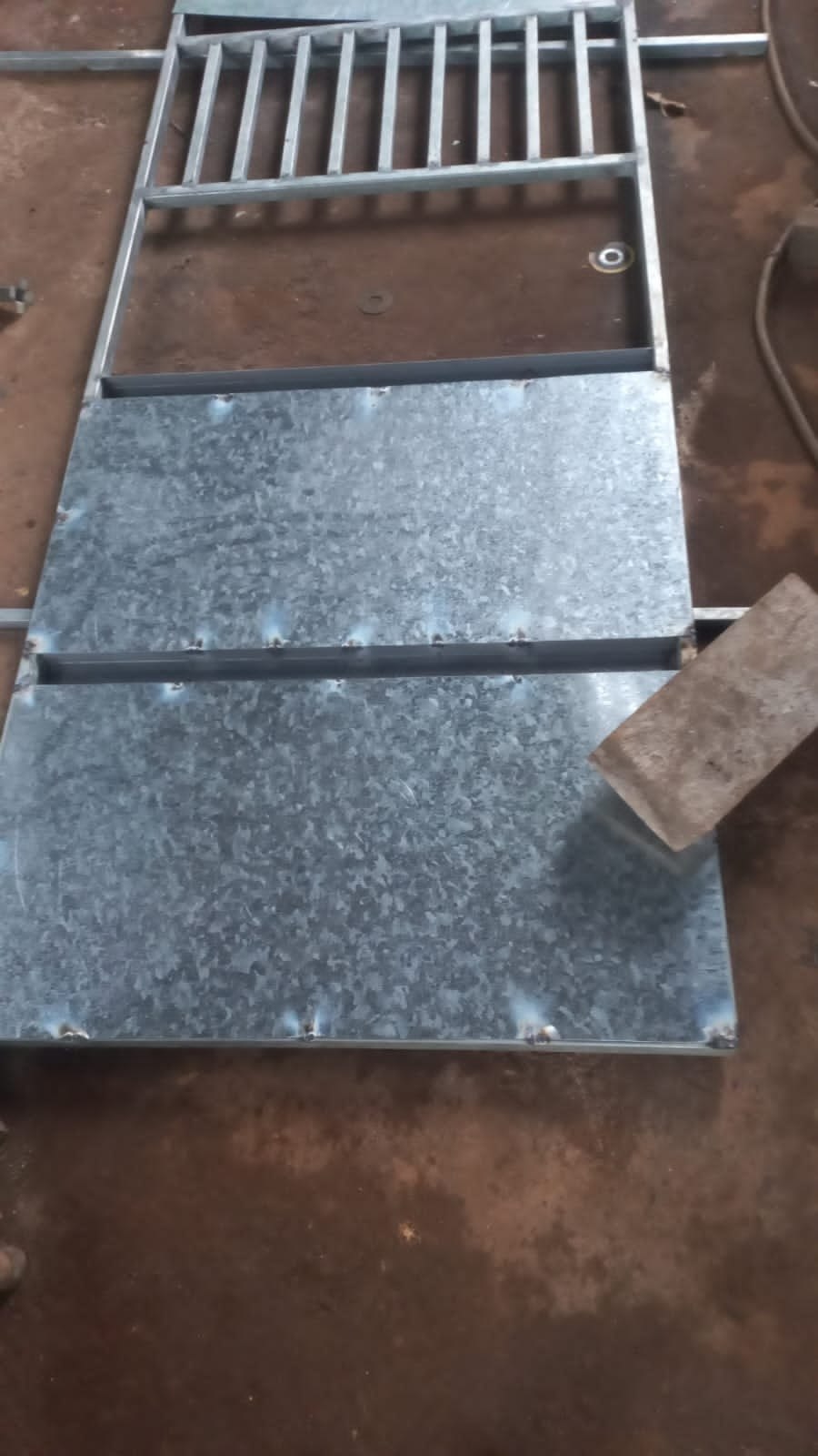 Trabalho em andamento na oficina